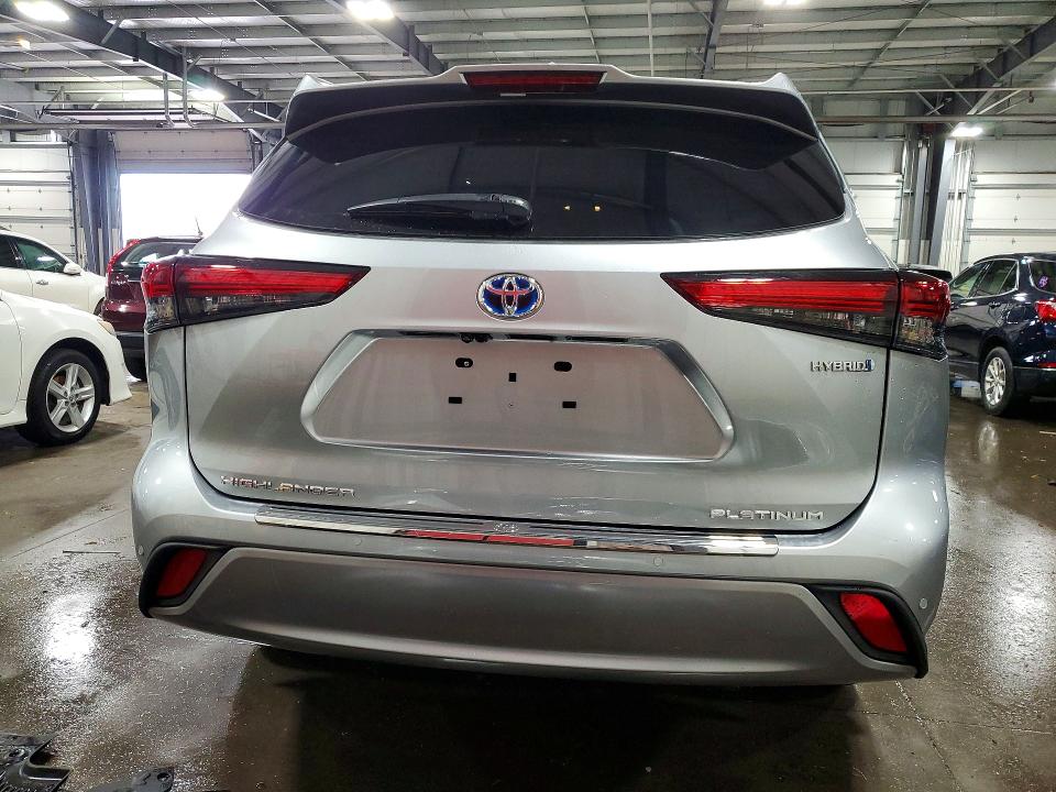 Продажа на аукционе авто 2023 Toyota Highlander Hybrid, vin: 5TDEBRCH4PS131316, номер лота: 54619856