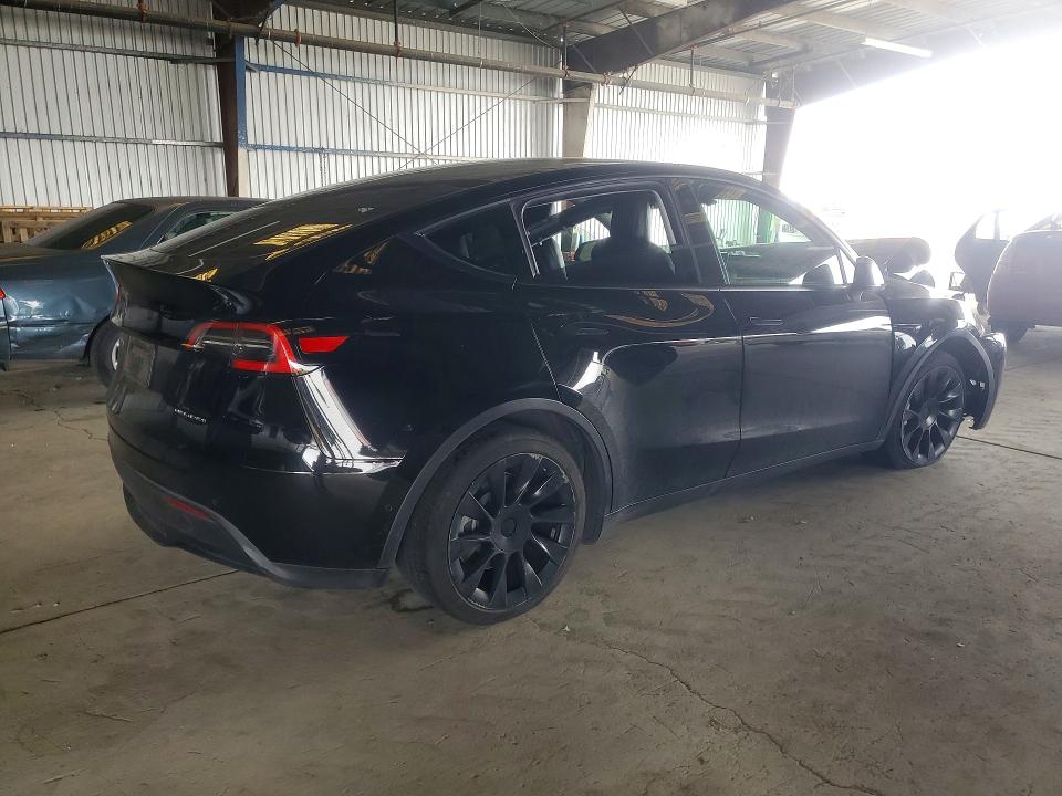 52859356 :رقم المزاد ، 5YJYGAEE8MF138482 vin ، 2021 Tesla Model Y مزاد بيع