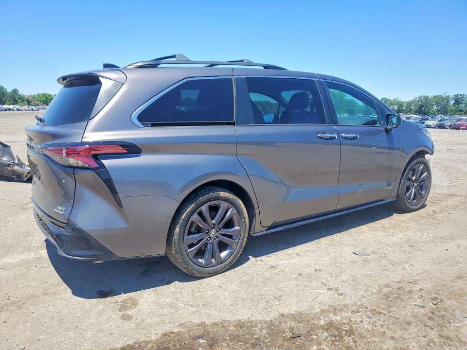 55592686 :رقم المزاد ، 5TDDRKEC5MS056430 vin ، 2021 Toyota Sienna مزاد بيع
