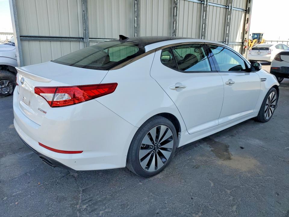 2012 Kia Optima მანქანა იყიდება აუქციონზე, vin: 5XXGR4A65CG008239, აუქციონის ნომერი: 52803716