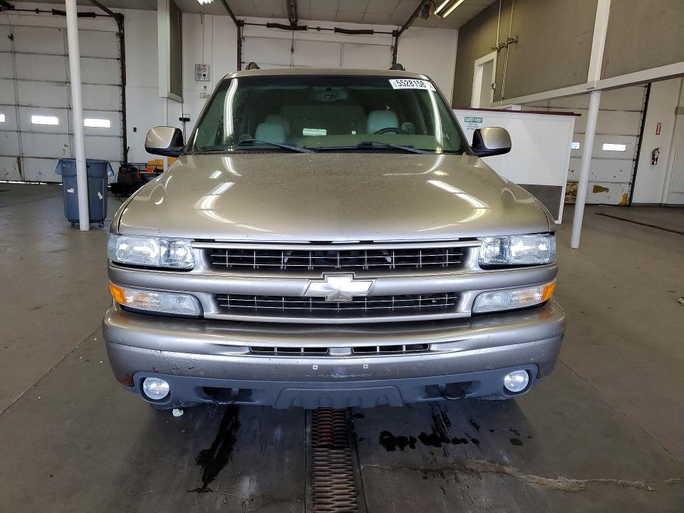 2003 Chevrolet Suburban მანქანა იყიდება აუქციონზე, vin: 3GNFK16Z43G163130, აუქციონის ნომერი: 55281586