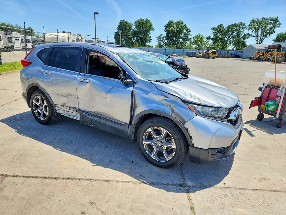 53073086 :رقم المزاد ، 7FARW1H56HE026082 vin ، 2017 Honda Cr-v مزاد بيع