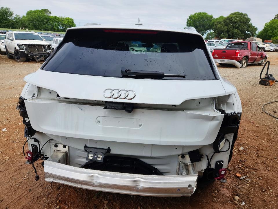 Продажа на аукционе авто 2019 Audi E-tron, vin: WA1VAAGE7KB022699, номер лота: 52859816