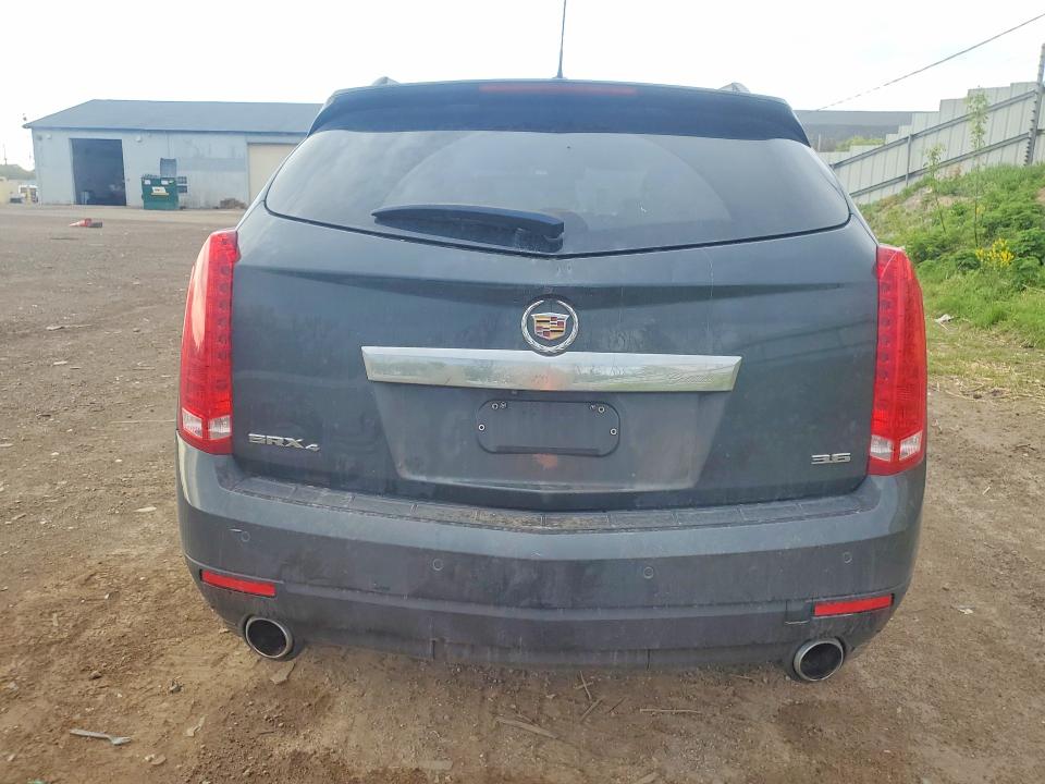 52327726 :رقم المزاد ، 3GYFNEE30FS570460 vin ، 2015 Cadillac Srx مزاد بيع