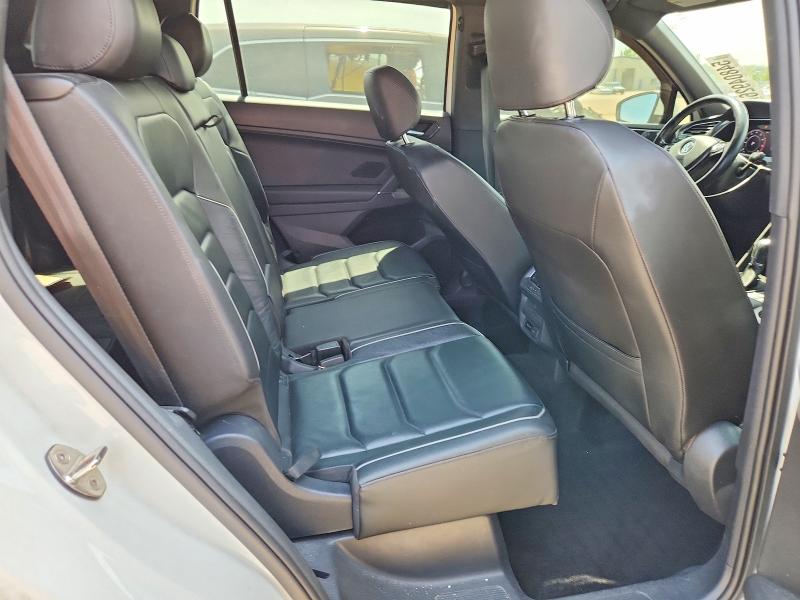 Продаж на аукціоні авто 2018 Volkswagen Tiguan, vin: 3VV4B7AX0JM218570, номер лоту: 54804926