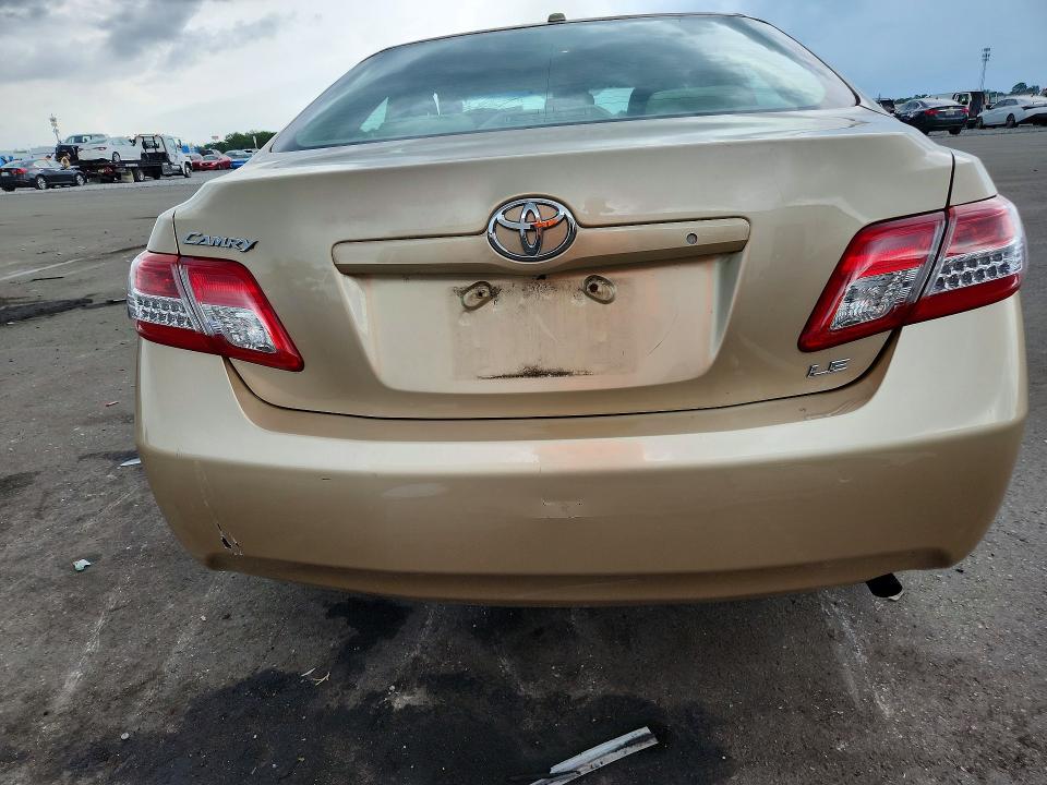 55119426 :رقم المزاد ، 4T1BF3EKXBU747339 vin ، 2011 Toyota Camry مزاد بيع