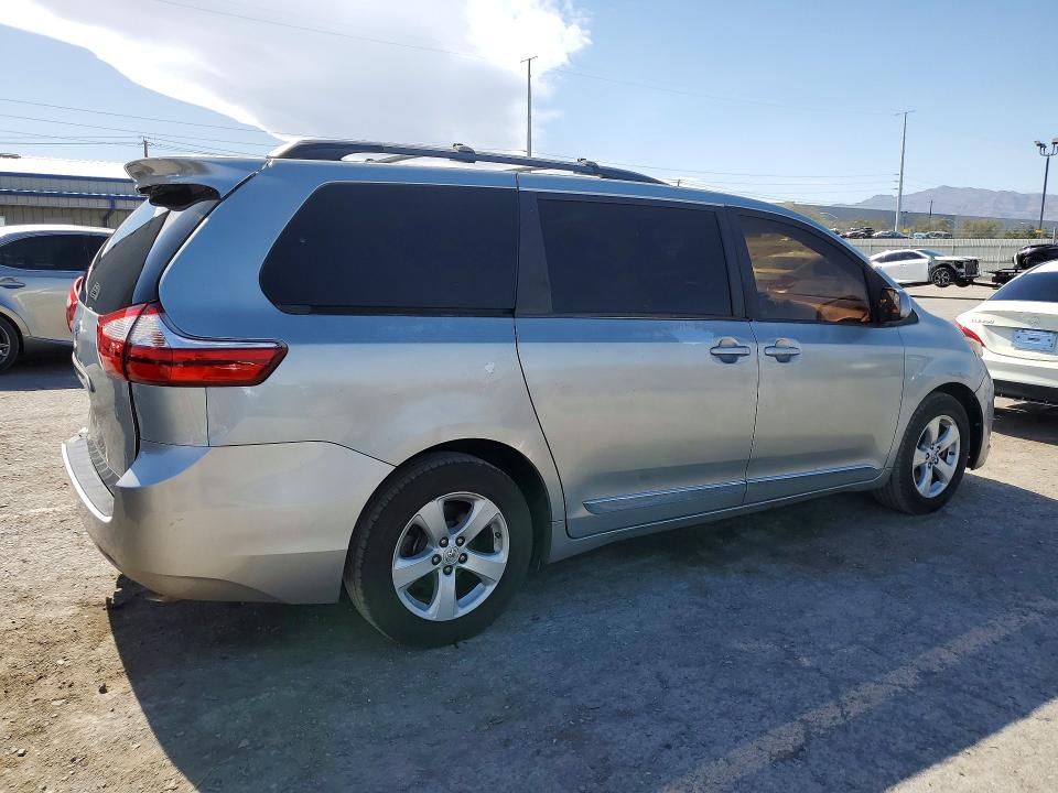 54809066 :رقم المزاد ، 5TDKK3DC4FS536688 vin ، 2015 Toyota Sienna مزاد بيع