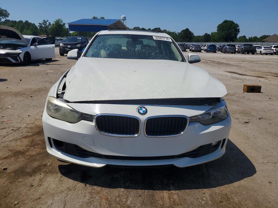 50983716 :رقم المزاد ، WBA3A5C55DF358127 vin ، 2013 Bmw 328 مزاد بيع