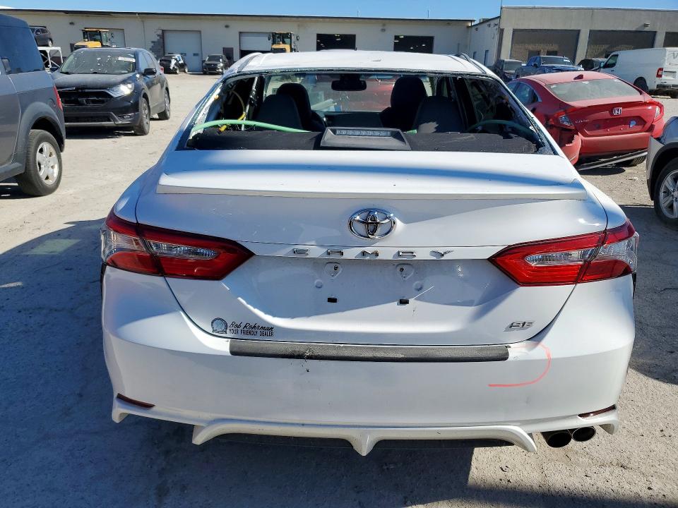 2018 Toyota Camry მანქანა იყიდება აუქციონზე, vin: 4T1B11HK3JU540899, აუქციონის ნომერი: 52880596