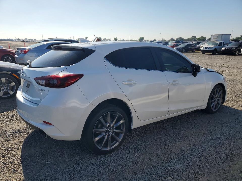 Продажа на аукционе авто 2018 Mazda 3, vin: 3MZBN1M38JM239893, номер лота: 52586656