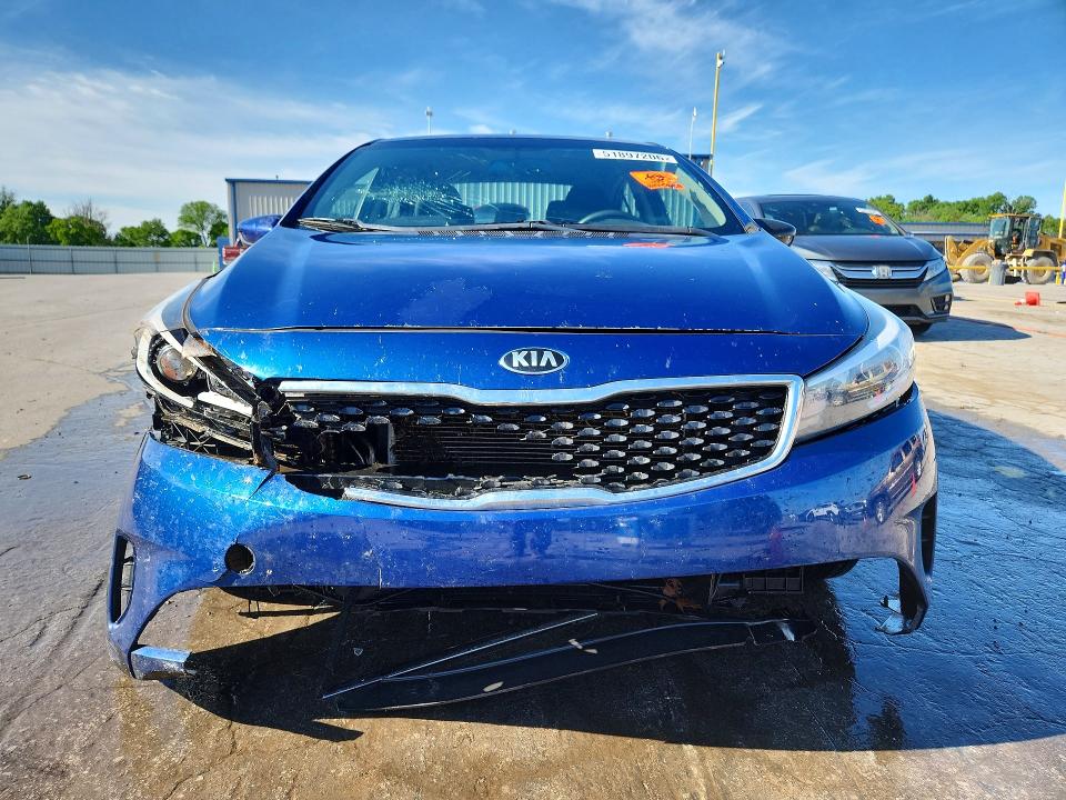 2017 Kia Forte მანქანა იყიდება აუქციონზე, vin: 3KPFL4A70HE131808, აუქციონის ნომერი: 51897206