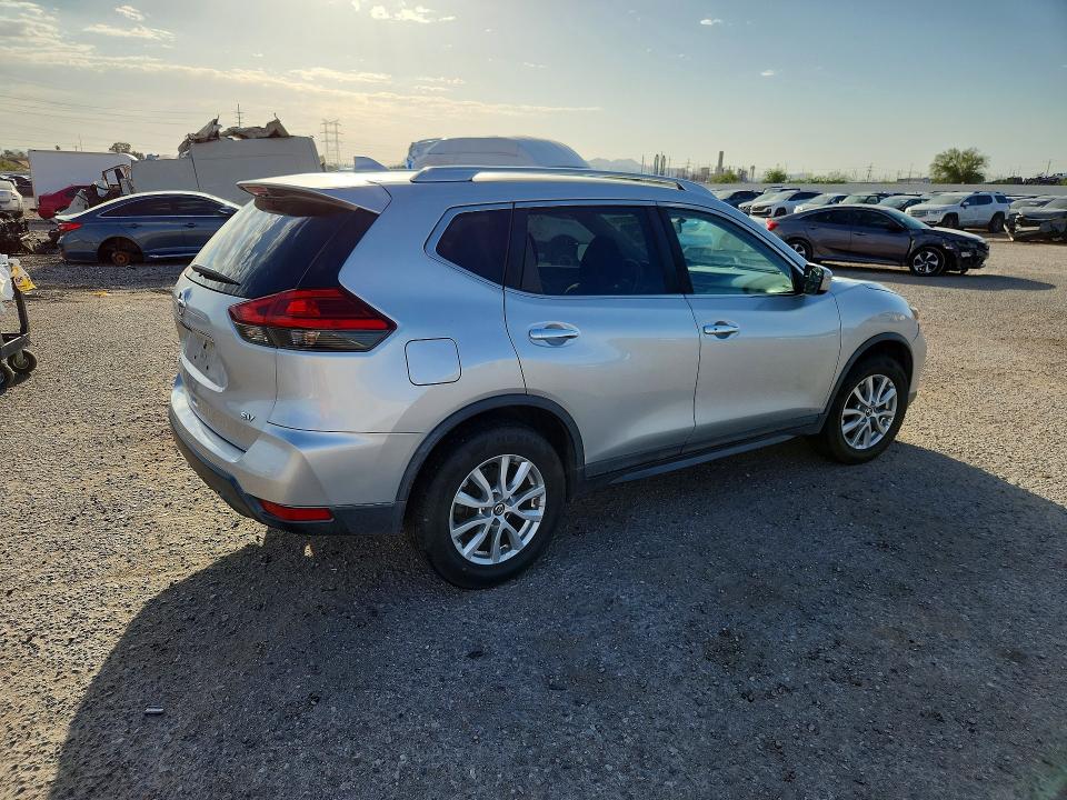 Продажа на аукционе авто 2017 Nissan Rogue, vin: KNMAT2MT8HP586042, номер лота: 53407376