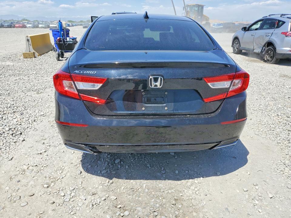 Продаж на аукціоні авто 2018 Honda Accord, vin: 1HGCV1F17JA066692, номер лоту: 53447596
