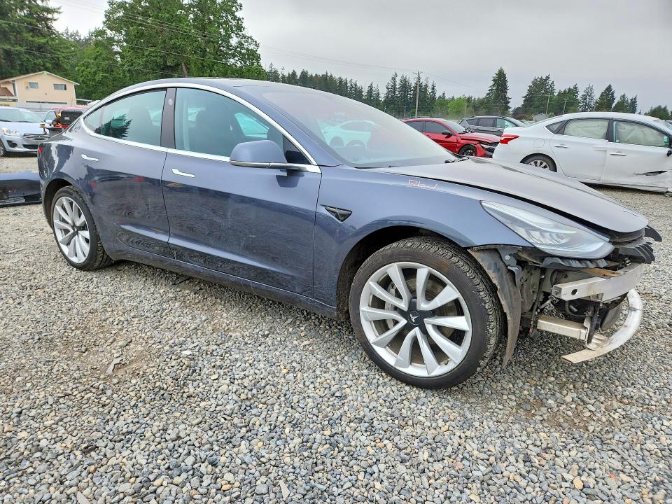 53125846 :رقم المزاد ، 5YJ3E1EA0JF020029 vin ، 2018 Tesla Model 3 مزاد بيع