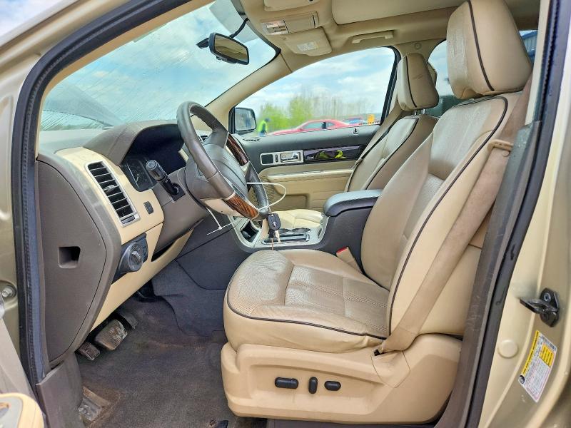 52584056 :رقم المزاد ، 2LMDJ8JC0ABJ13128 vin ، 2010 Lincoln Townhouse Mkx مزاد بيع