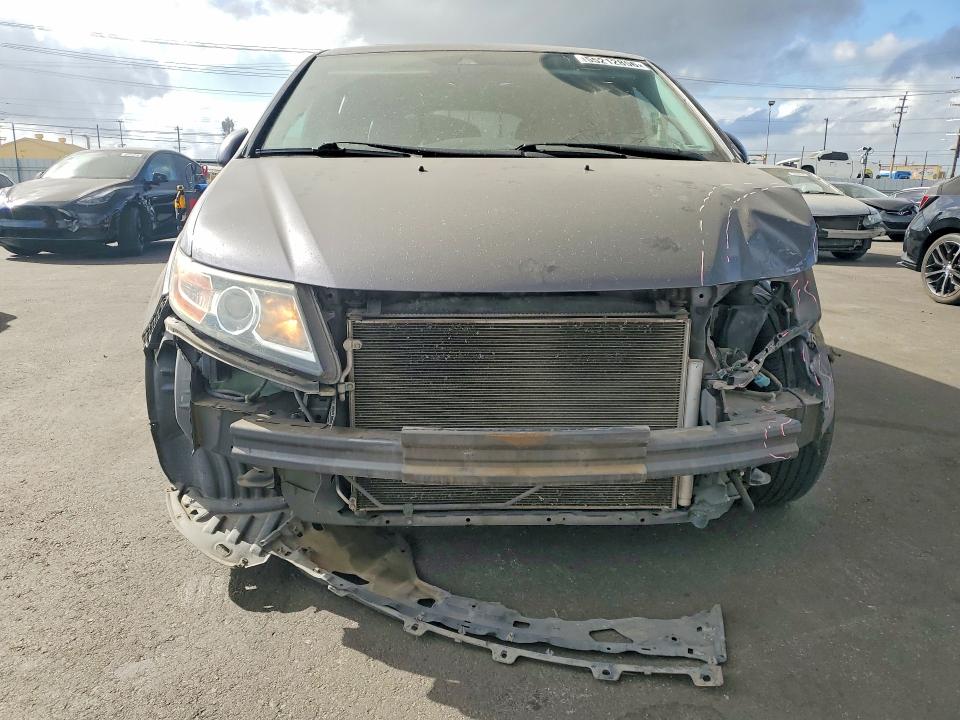 55212856 :رقم المزاد ، 5FNRL5H67EB022364 vin ، 2014 Honda Odyssey مزاد بيع