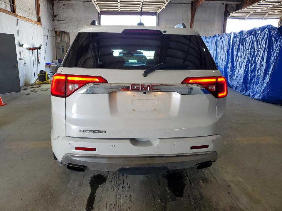 52338296 :رقم المزاد ، 1GKKNPLSXHZ180857 vin ، 2017 Gmc Acadia مزاد بيع