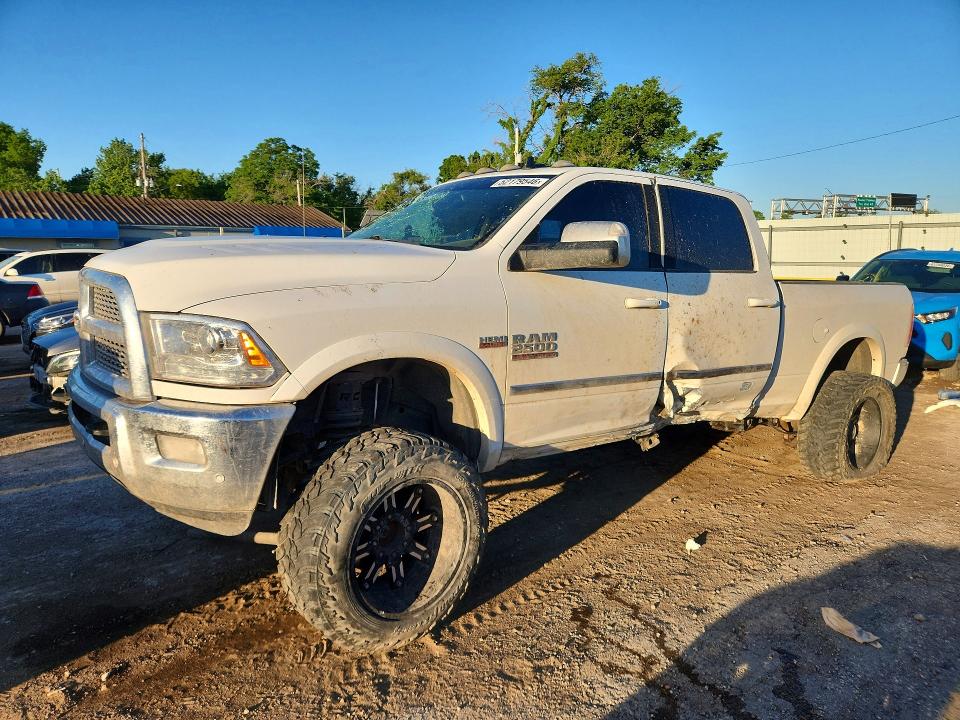 52179546 :رقم المزاد ، 3C6UR5FJ2JG106930 vin ، 2018 Ram 2500 مزاد بيع