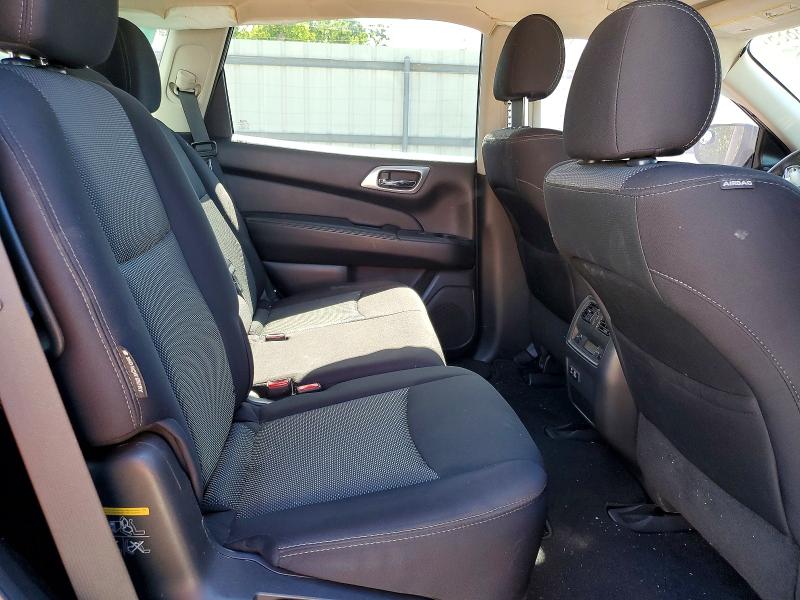 55543886 :رقم المزاد ، 5N1DR2MM4KC601327 vin ، 2019 Nissan Pathfinder مزاد بيع
