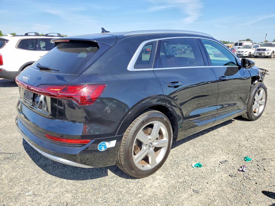 Продаж на аукціоні авто 2019 Audi E-tron, vin: WA1VABGE6KB020531, номер лоту: 53178406