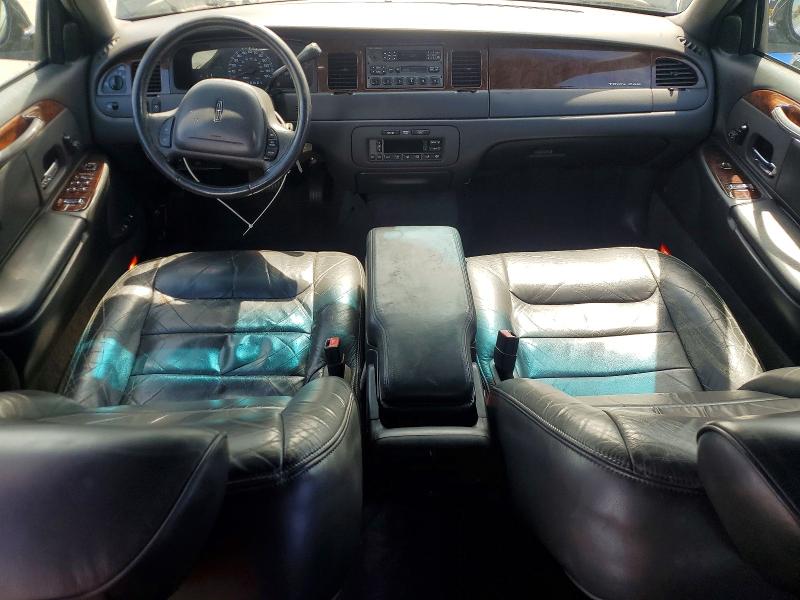 Продаж на аукціоні авто 2001 Lincoln Town Car, vin: 1LNHM84W31Y637161, номер лоту: 54017476