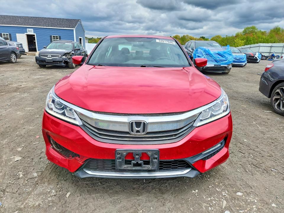 53517046 :رقم المزاد ، 1HGCR2F55HA046514 vin ، 2017 Honda Accord مزاد بيع