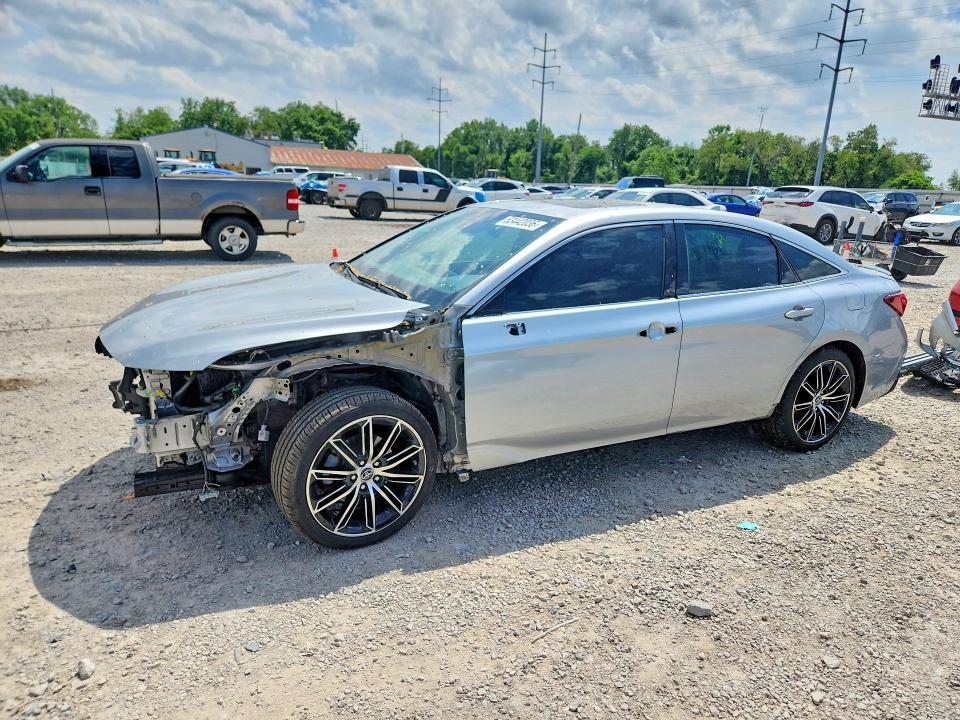 53442036 :رقم المزاد ، 4T1BZ1FB3KU012261 vin ، 2019 Toyota Avalon مزاد بيع