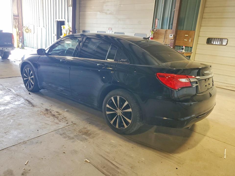 Auction sale of the 2012 Chrysler 200, vin: 1C3CCBHG0CN200390, lot number: 54964036