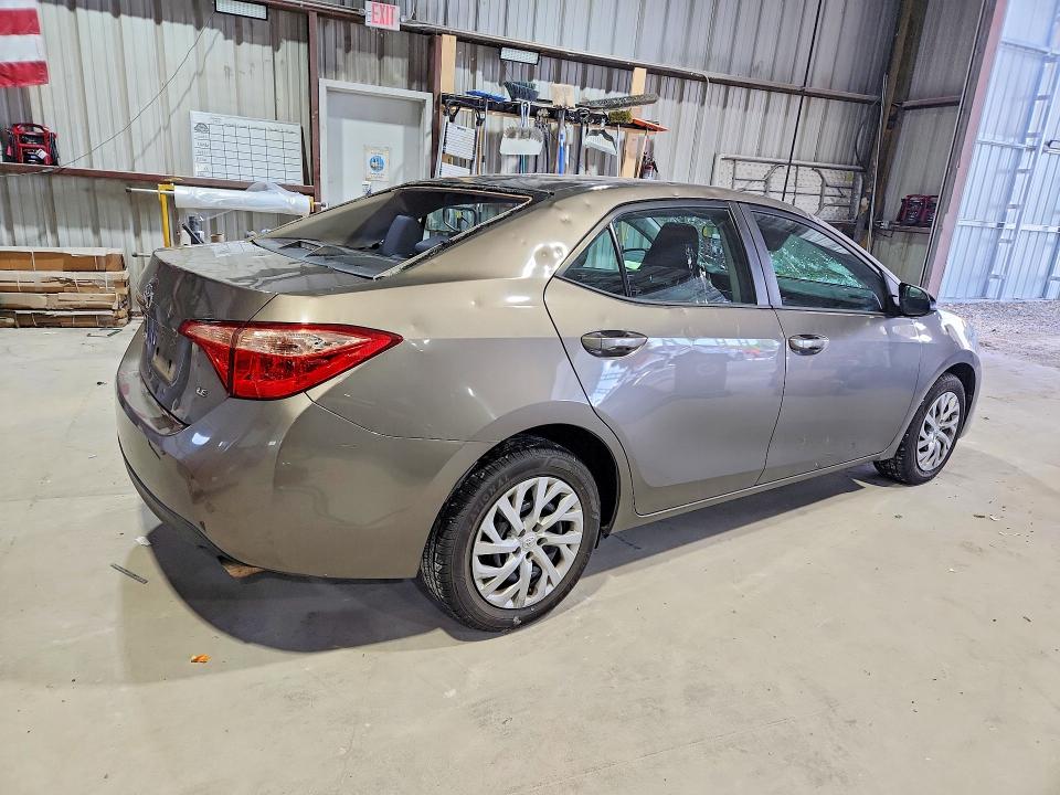 Продаж на аукціоні авто 2018 Toyota Corolla, vin: 2T1BURHE4JC109733, номер лоту: 52168156