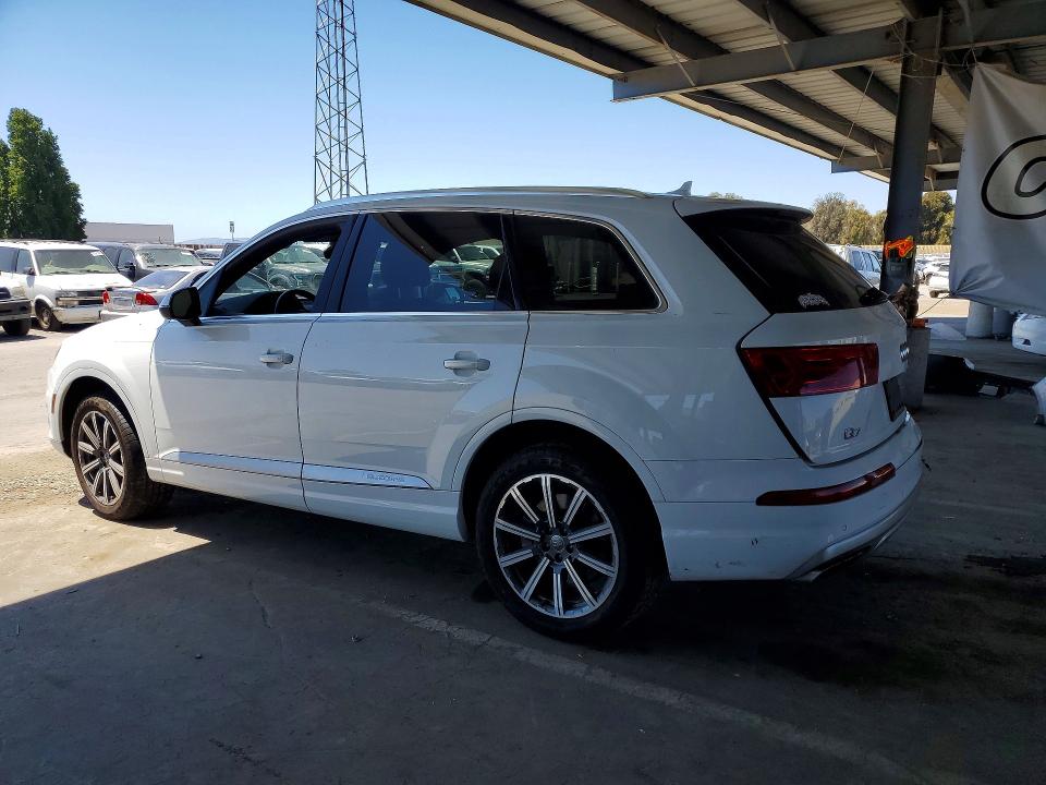 Продажа на аукционе авто 2017 Audi Q7, vin: WA1LAAF7XHD022736, номер лота: 53581566