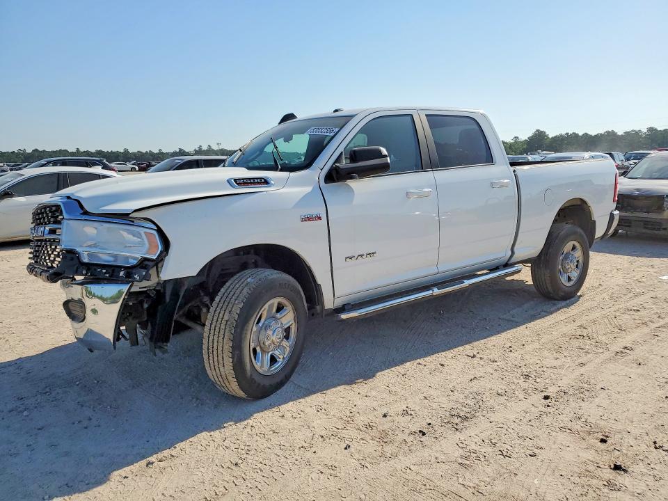 53552556 :رقم المزاد ، 3C6UR5DJ7NG182717 vin ، 2022 Ram 2500 مزاد بيع