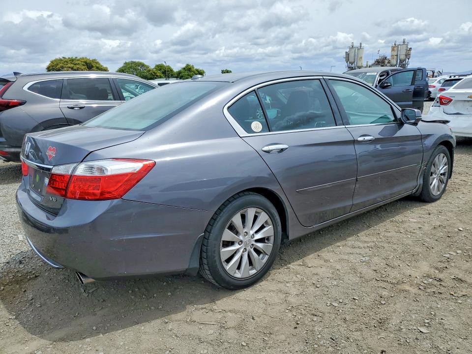 41628426 :رقم المزاد ، 1HGCR3F82DA048893 vin ، 2013 Honda Accord مزاد بيع