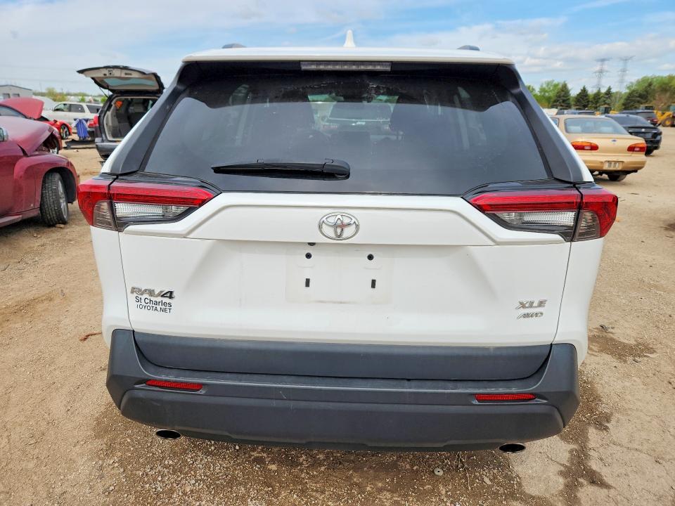 52253166 :رقم المزاد ، 2T3P1RFV4MC233241 vin ، 2021 Toyota Rav4 مزاد بيع