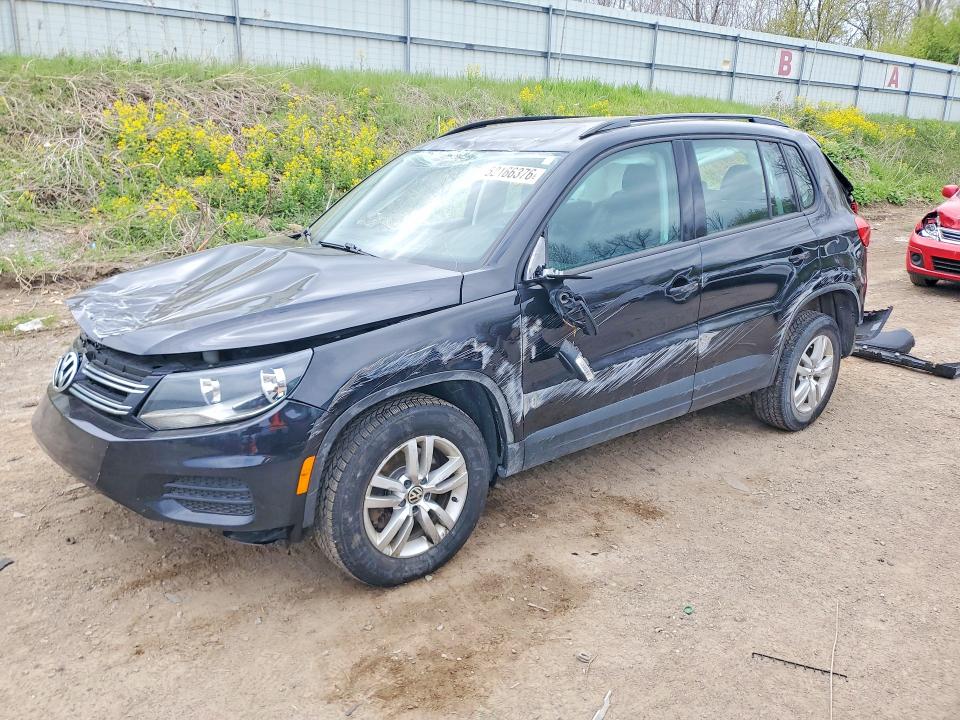 Auction sale of the 2017 Volkswagen Tiguan, vin: WVGAV7AX4HK000203, lot number: 52166376