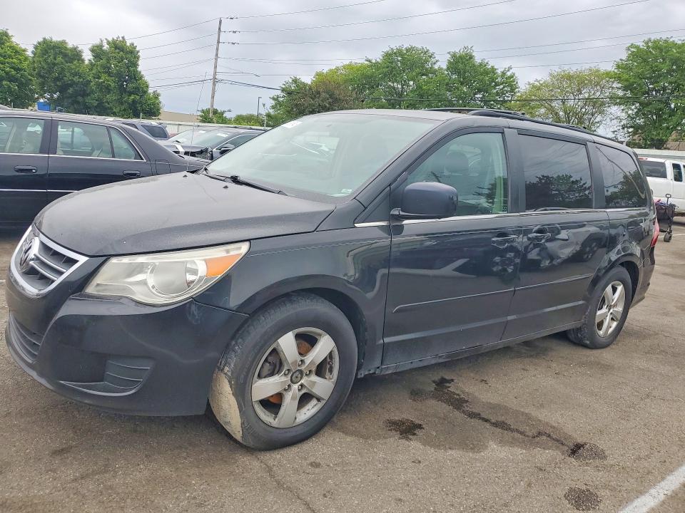53819546 :رقم المزاد ، 2V8HW34149R586327 vin ، 2009 Volkswagen Routan مزاد بيع