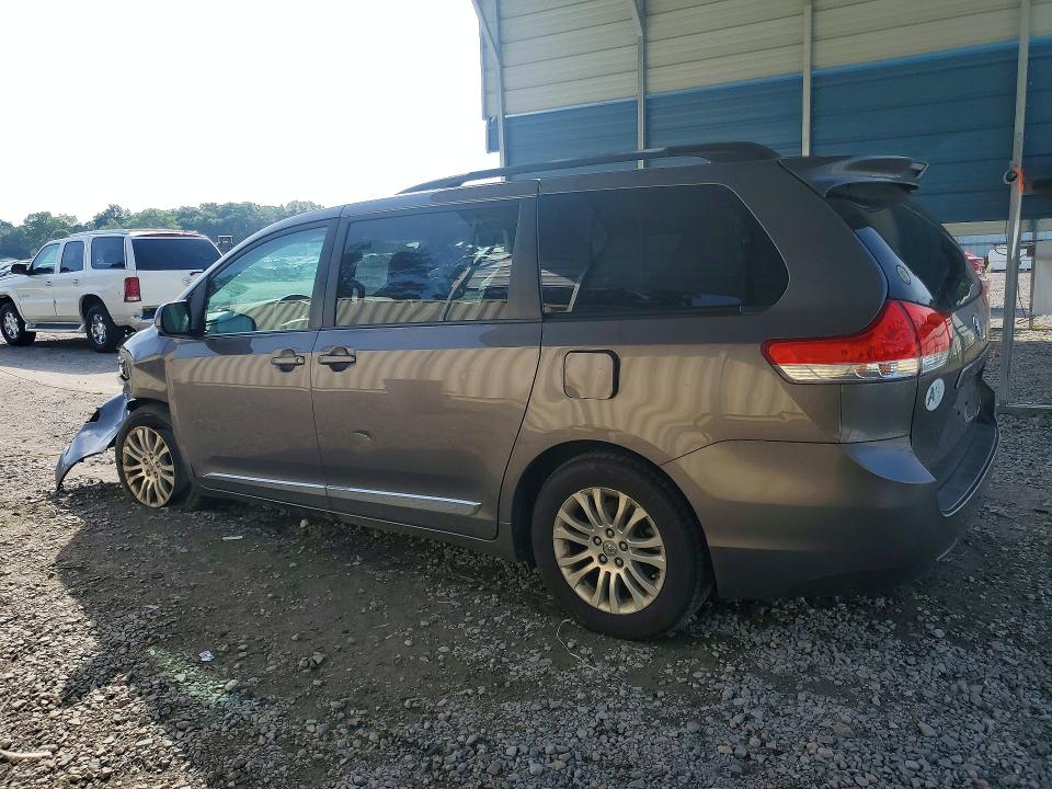 Продаж на аукціоні авто 2013 Toyota Sienna, vin: 5TDYK3DC5DS389773, номер лоту: 52098726