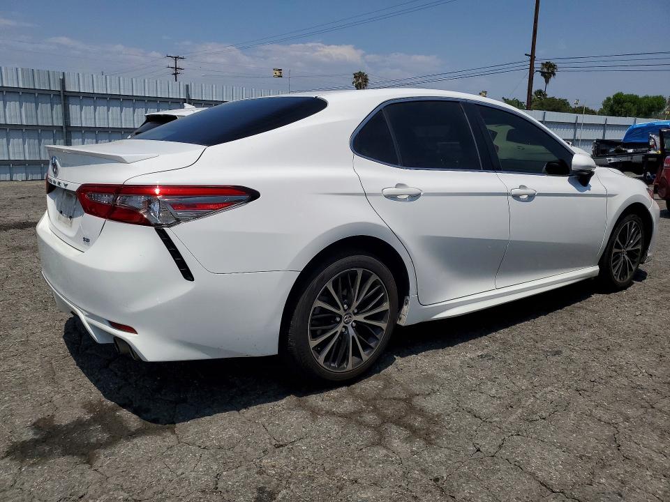52930456 :رقم المزاد ، JTNB11HK8J3039867 vin ، 2018 Toyota Camry مزاد بيع