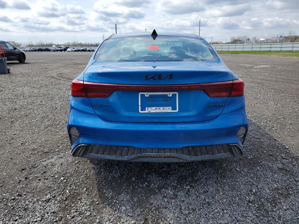 51102096 :رقم المزاد ، 3KPF34ADXNE535989 vin ، 2022 Kia Forte مزاد بيع