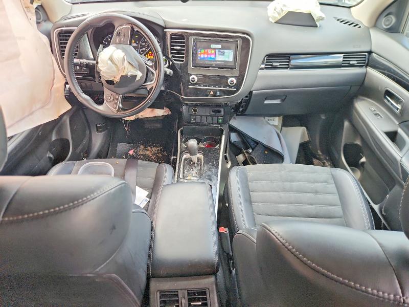 53261126 :رقم المزاد ، JA4AD3A37LZ044820 vin ، 2020 Mitsubishi Outlander مزاد بيع