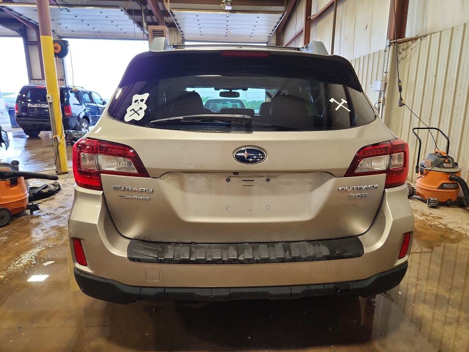 54677806 :رقم المزاد ، 4S4BSENC9F3240508 vin ، 2015 Subaru Outback مزاد بيع