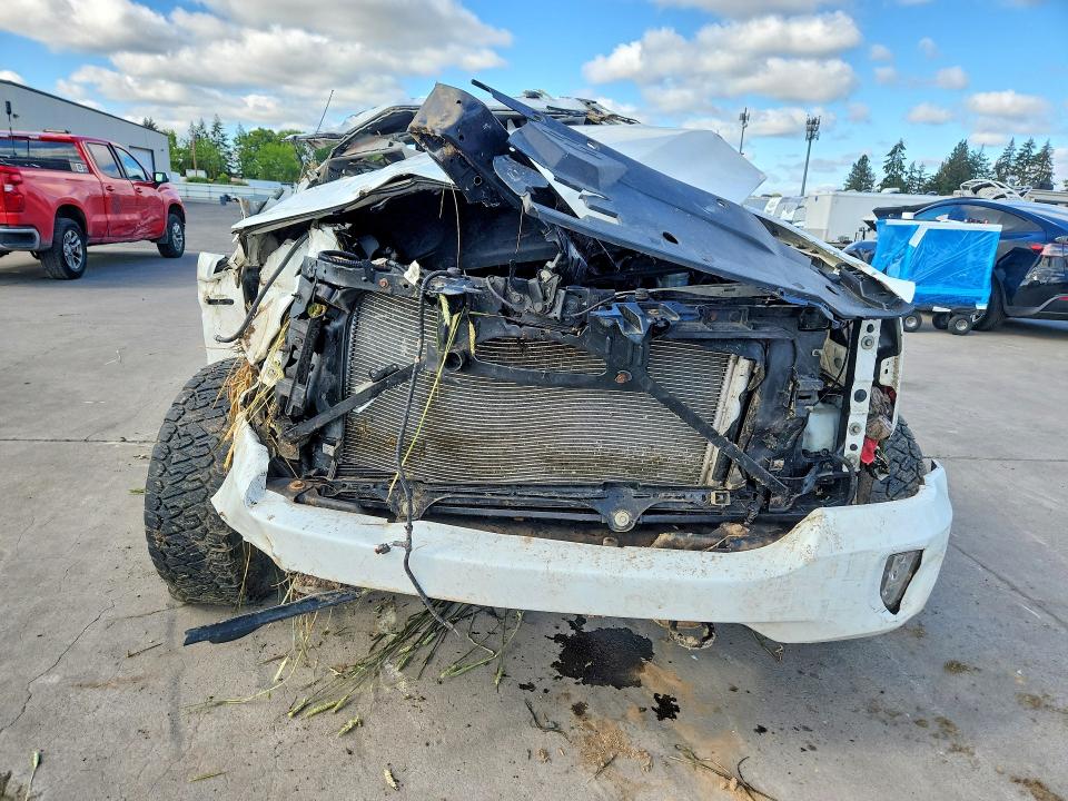 2018 Chevrolet Silverado მანქანა იყიდება აუქციონზე, vin: 3GCUKREC8JG642997, აუქციონის ნომერი: 54163866