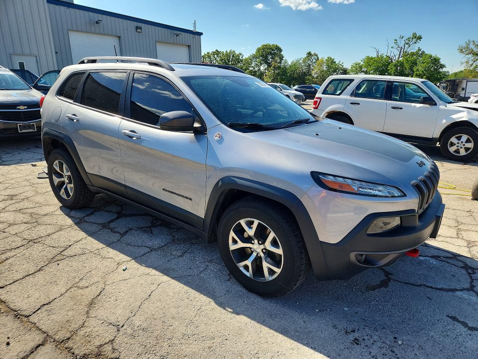 53064766 :رقم المزاد ، 1C4PJMBS3GW253841 vin ، 2016 Jeep Cherokee مزاد بيع