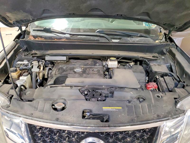 52768976 :رقم المزاد ، 5N1AR2MN7FC717882 vin ، 2015 Nissan Pathfinder مزاد بيع