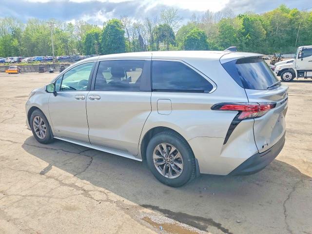 Продажа на аукционе авто 2021 Toyota Sienna, vin: 5TDKRKEC4MS040923, номер лота: 53521246
