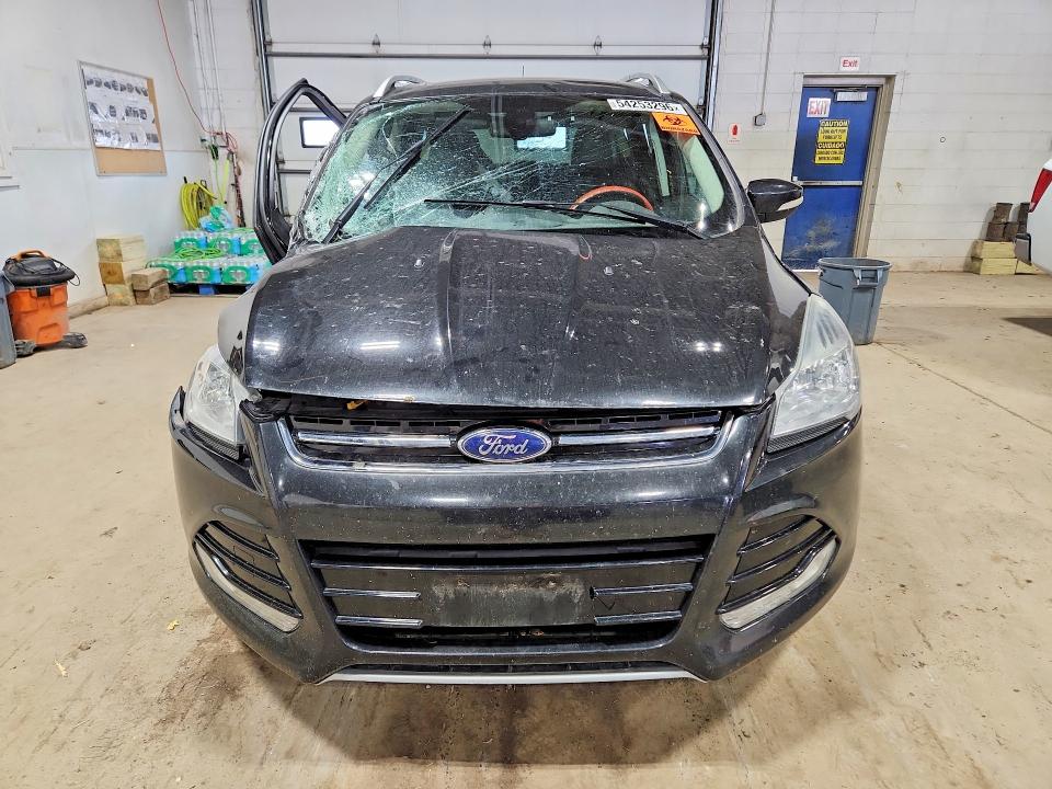 2015 Ford Escape მანქანა იყიდება აუქციონზე, vin: 1FMCU9J9XFUB54103, აუქციონის ნომერი: 54253296