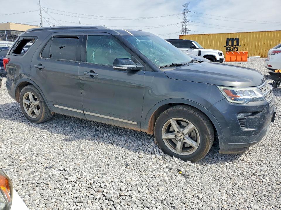 52393816 :رقم المزاد ، 1FM5K7D87JGB90733 vin ، 2018 Ford Explorer مزاد بيع