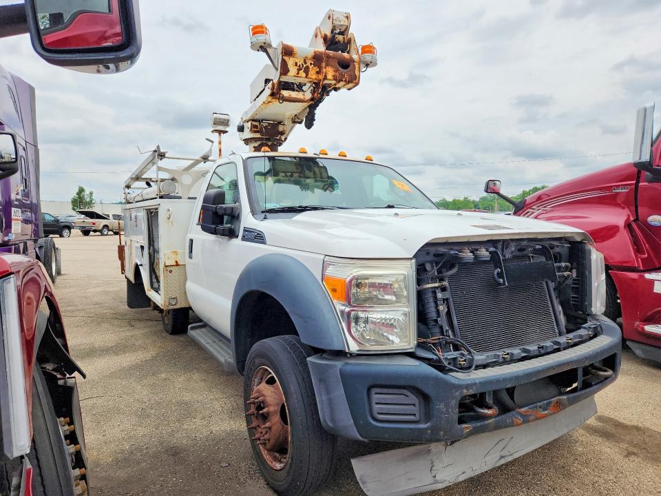 53132306 :رقم المزاد ، 1FDUF4GY1DEB31610 vin ، 2013 Ford F450 مزاد بيع