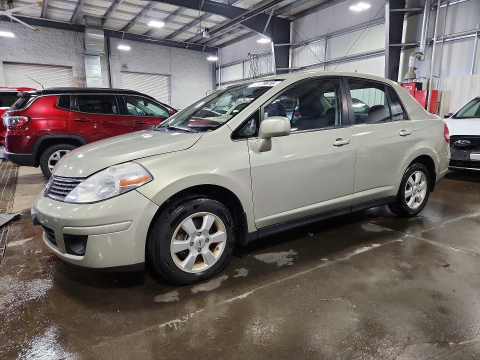 52479616 :رقم المزاد ، 3N1BC11E18L375350 vin ، 2008 Nissan Versa مزاد بيع