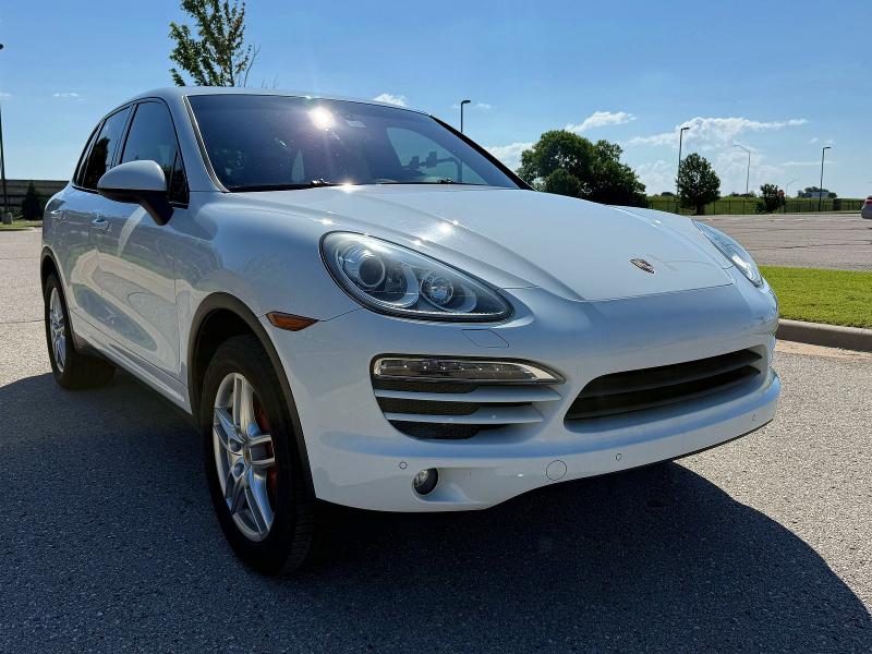 55159076 :رقم المزاد ، WP1AA2A28ELA02404 vin ، 2014 Porsche Cayenne مزاد بيع