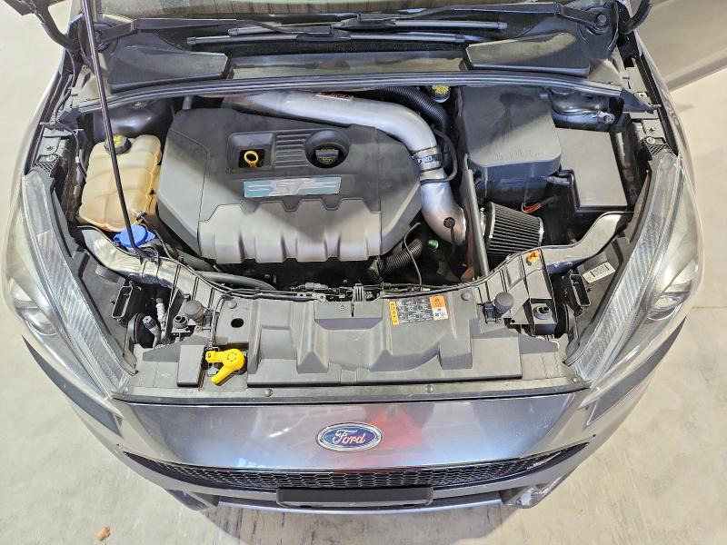 52100796 :رقم المزاد ، 1FADP3L99HL211514 vin ، 2017 Ford Focus مزاد بيع